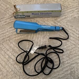 BaByliss hair straightener